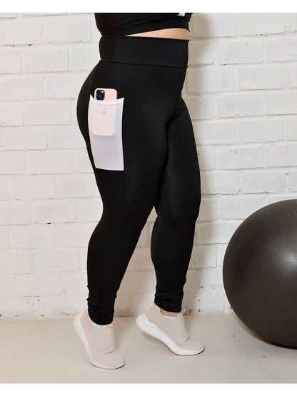 Calça com Bolso Intencional Plus Size Cintura Modeladora Nao fica Transparente